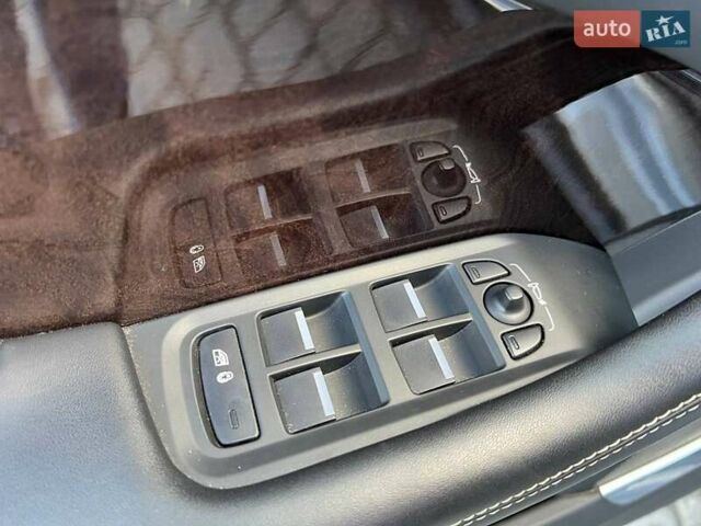 Серый Ягуар I-Pace, объемом двигателя 0 л и пробегом 155 тыс. км за 29990 $, фото 15 на Automoto.ua