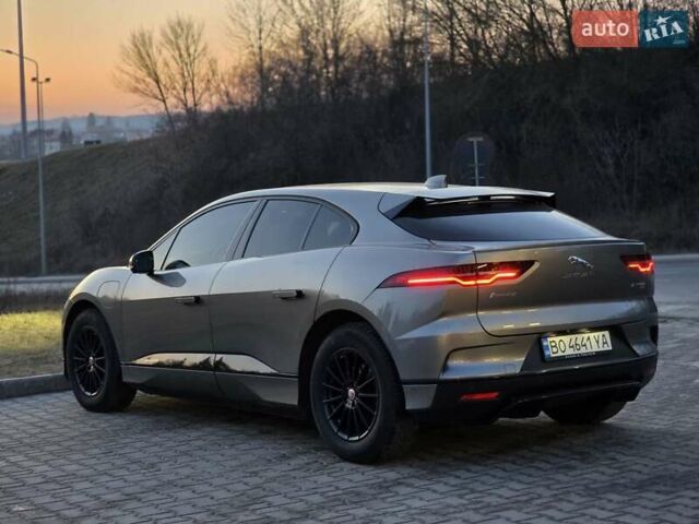 Серый Ягуар I-Pace, объемом двигателя 0 л и пробегом 141 тыс. км за 20499 $, фото 7 на Automoto.ua