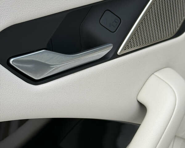 Серый Ягуар I-Pace, объемом двигателя 0 л и пробегом 169 тыс. км за 23499 $, фото 66 на Automoto.ua