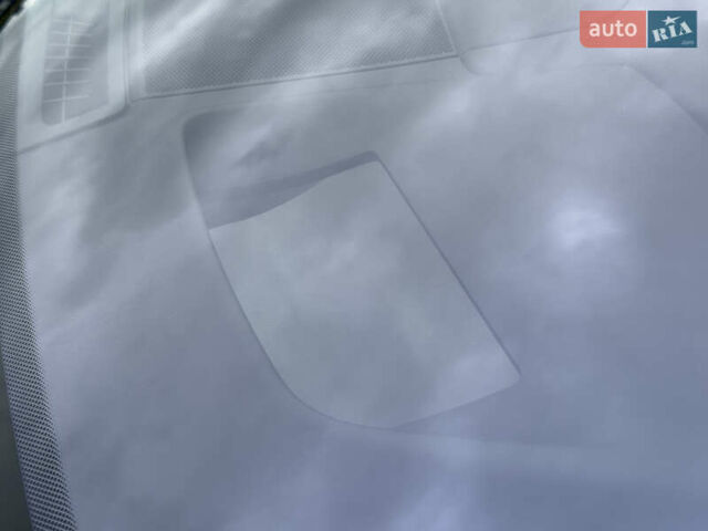 Серый Ягуар I-Pace, объемом двигателя 0 л и пробегом 150 тыс. км за 20900 $, фото 17 на Automoto.ua