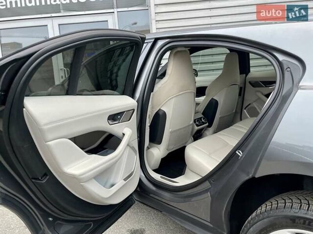 Серый Ягуар I-Pace, объемом двигателя 0 л и пробегом 83 тыс. км за 29500 $, фото 38 на Automoto.ua