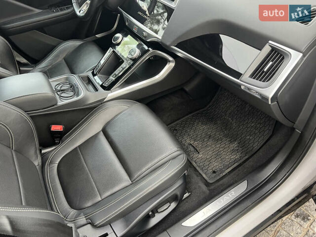 Серый Ягуар I-Pace, объемом двигателя 0 л и пробегом 49 тыс. км за 28300 $, фото 19 на Automoto.ua