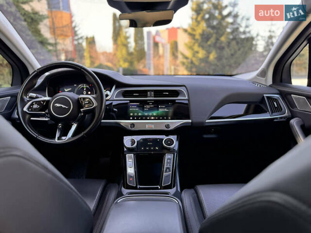 Серый Ягуар I-Pace, объемом двигателя 0 л и пробегом 142 тыс. км за 20900 $, фото 38 на Automoto.ua