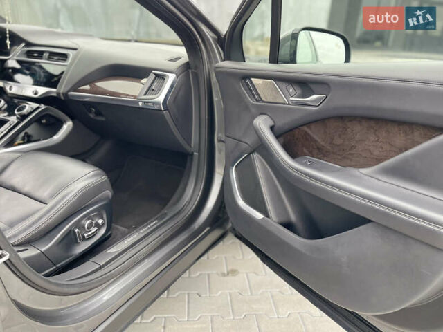 Сірий Ягуар I-Pace, об'ємом двигуна 0 л та пробігом 153 тис. км за 29900 $, фото 28 на Automoto.ua