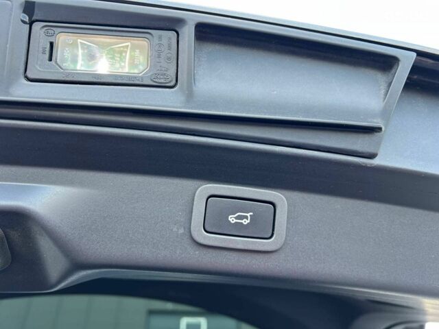 Сірий Ягуар I-Pace, об'ємом двигуна 0 л та пробігом 155 тис. км за 29990 $, фото 44 на Automoto.ua