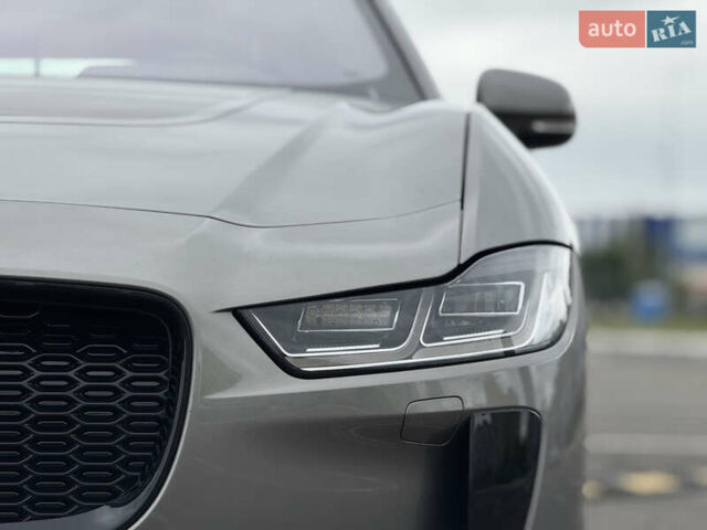 Серый Ягуар I-Pace, объемом двигателя 0 л и пробегом 150 тыс. км за 20900 $, фото 14 на Automoto.ua