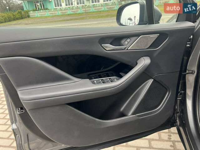 Сірий Ягуар I-Pace, об'ємом двигуна 0 л та пробігом 86 тис. км за 22753 $, фото 11 на Automoto.ua