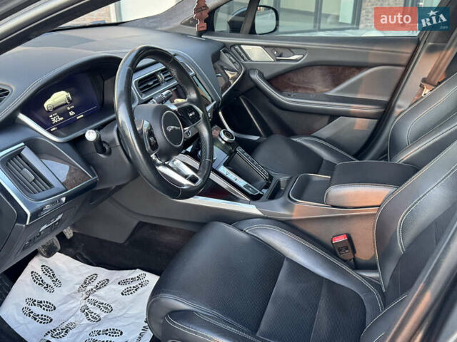 Серый Ягуар I-Pace, объемом двигателя 0 л и пробегом 123 тыс. км за 26500 $, фото 58 на Automoto.ua