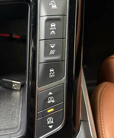 Серый Ягуар I-Pace, объемом двигателя 0 л и пробегом 159 тыс. км за 22999 $, фото 12 на Automoto.ua