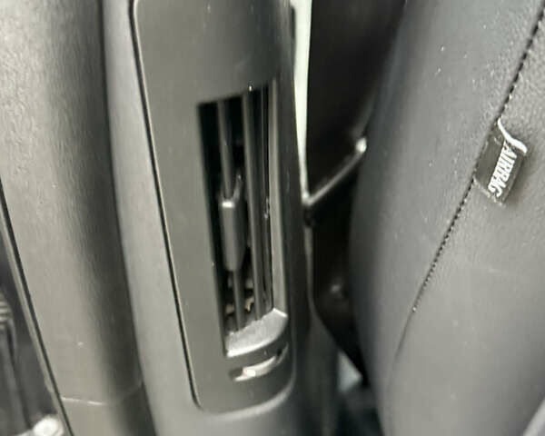 Сірий Ягуар I-Pace, об'ємом двигуна 0 л та пробігом 135 тис. км за 22999 $, фото 35 на Automoto.ua