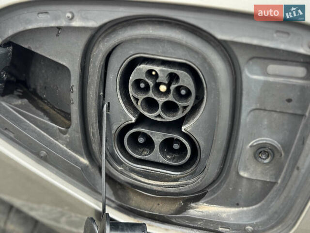 Серый Ягуар I-Pace, объемом двигателя 0 л и пробегом 150 тыс. км за 20900 $, фото 18 на Automoto.ua