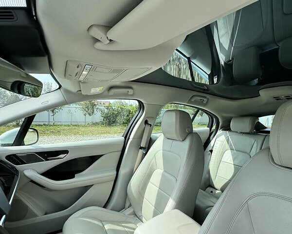 Серый Ягуар I-Pace, объемом двигателя 0 л и пробегом 169 тыс. км за 24999 $, фото 1 на Automoto.ua