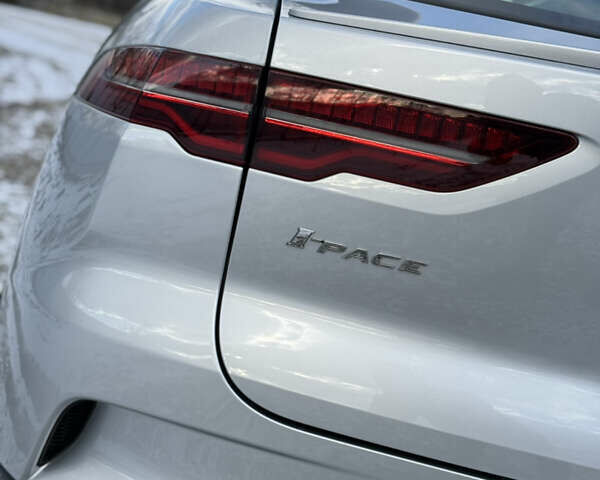 Серый Ягуар I-Pace, объемом двигателя 0 л и пробегом 169 тыс. км за 23499 $, фото 104 на Automoto.ua