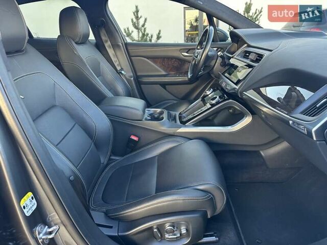 Серый Ягуар I-Pace, объемом двигателя 0 л и пробегом 94 тыс. км за 25900 $, фото 78 на Automoto.ua