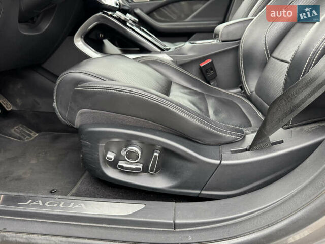 Серый Ягуар I-Pace, объемом двигателя 0 л и пробегом 118 тыс. км за 23000 $, фото 22 на Automoto.ua