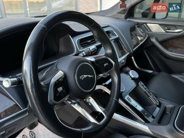 Серый Ягуар I-Pace, объемом двигателя 0 л и пробегом 123 тыс. км за 26500 $, фото 63 на Automoto.ua
