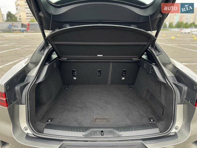 Серый Ягуар I-Pace, объемом двигателя 0 л и пробегом 150 тыс. км за 20900 $, фото 54 на Automoto.ua