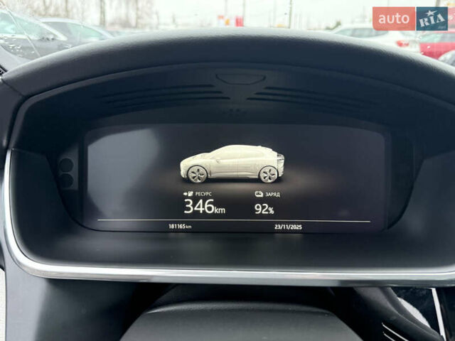 Серый Ягуар I-Pace, объемом двигателя 0 л и пробегом 169 тыс. км за 24999 $, фото 10 на Automoto.ua