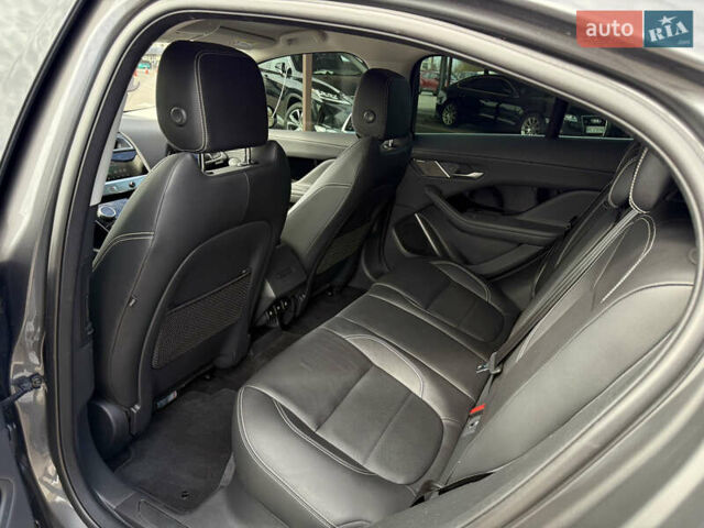 Серый Ягуар I-Pace, объемом двигателя 0 л и пробегом 89 тыс. км за 24900 $, фото 33 на Automoto.ua