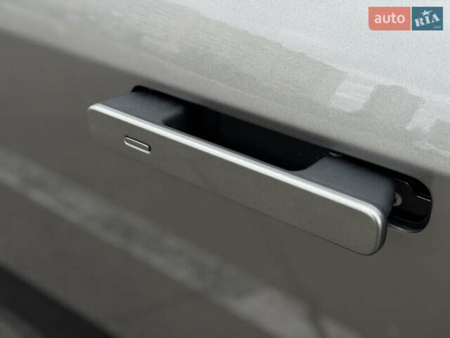 Серый Ягуар I-Pace, объемом двигателя 0 л и пробегом 150 тыс. км за 20900 $, фото 25 на Automoto.ua