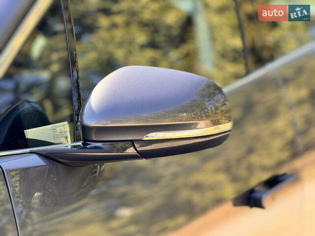 Серый Ягуар I-Pace, объемом двигателя 0 л и пробегом 142 тыс. км за 20900 $, фото 13 на Automoto.ua