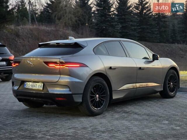 Серый Ягуар I-Pace, объемом двигателя 0 л и пробегом 141 тыс. км за 20499 $, фото 10 на Automoto.ua