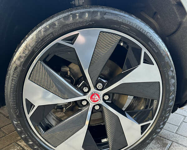 Серый Ягуар I-Pace, объемом двигателя 0 л и пробегом 71 тыс. км за 33300 $, фото 10 на Automoto.ua