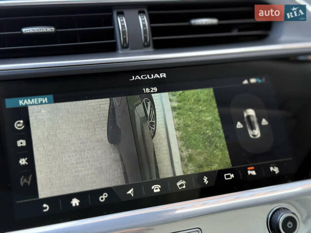 Серый Ягуар I-Pace, объемом двигателя 0 л и пробегом 89 тыс. км за 25400 $, фото 18 на Automoto.ua