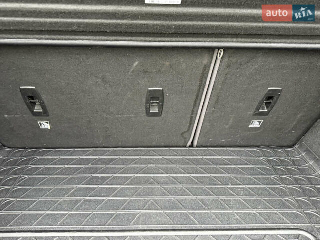 Сірий Ягуар I-Pace, об'ємом двигуна 0 л та пробігом 135 тис. км за 22999 $, фото 44 на Automoto.ua