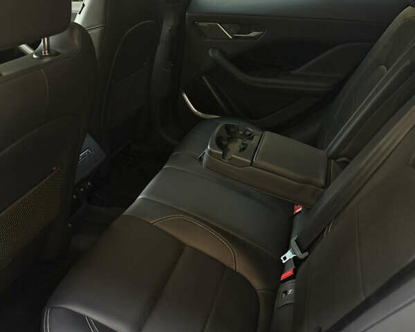 Серый Ягуар I-Pace, объемом двигателя 0 л и пробегом 54 тыс. км за 22500 $, фото 12 на Automoto.ua