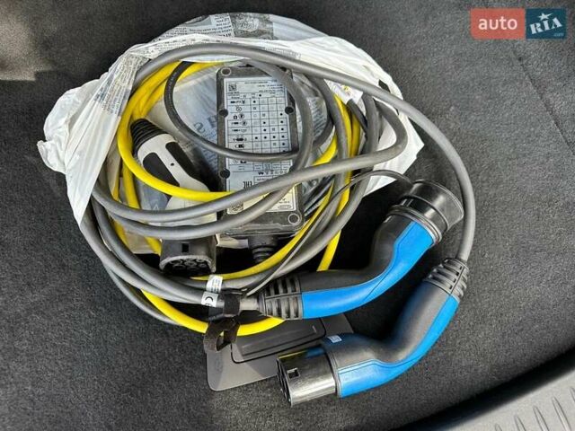 Серый Ягуар I-Pace, объемом двигателя 0 л и пробегом 94 тыс. км за 25900 $, фото 92 на Automoto.ua