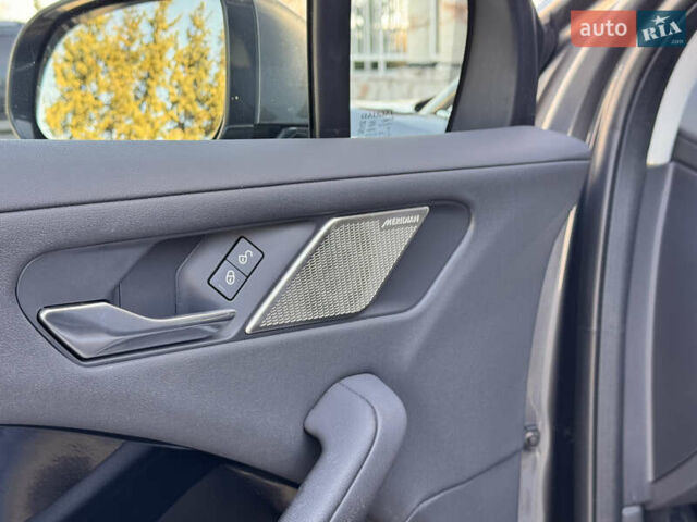 Серый Ягуар I-Pace, объемом двигателя 0 л и пробегом 142 тыс. км за 20900 $, фото 48 на Automoto.ua