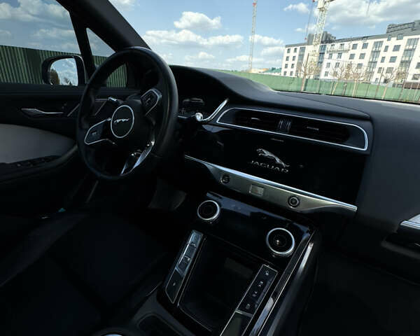 Серый Ягуар I-Pace, объемом двигателя 0 л и пробегом 212 тыс. км за 20500 $, фото 12 на Automoto.ua
