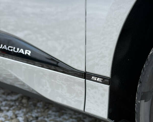 Серый Ягуар I-Pace, объемом двигателя 0 л и пробегом 169 тыс. км за 23499 $, фото 113 на Automoto.ua