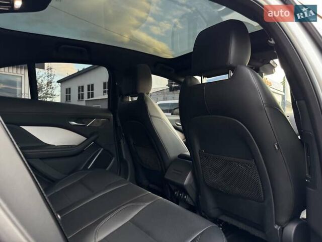 Серый Ягуар I-Pace, объемом двигателя 0 л и пробегом 209 тыс. км за 20900 $, фото 55 на Automoto.ua