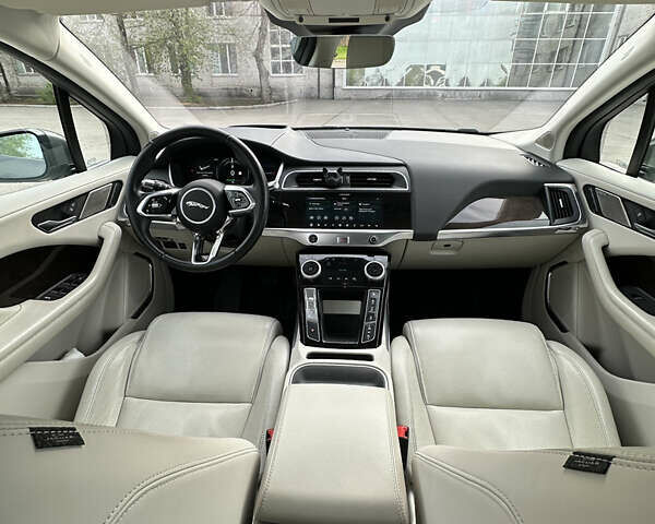 Сірий Ягуар I-Pace, об'ємом двигуна 0 л та пробігом 122 тис. км за 24800 $, фото 42 на Automoto.ua