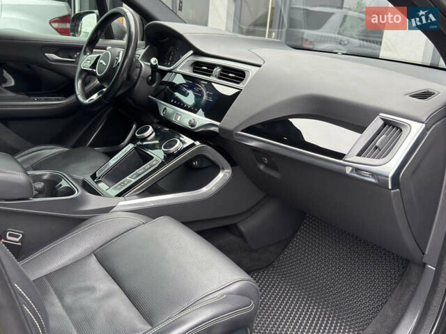 Серый Ягуар I-Pace, объемом двигателя 0 л и пробегом 155 тыс. км за 25300 $, фото 9 на Automoto.ua