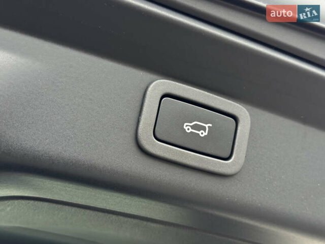 Серый Ягуар I-Pace, объемом двигателя 0 л и пробегом 150 тыс. км за 20900 $, фото 56 на Automoto.ua