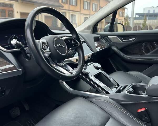 Серый Ягуар I-Pace, объемом двигателя 0 л и пробегом 103 тыс. км за 26300 $, фото 12 на Automoto.ua