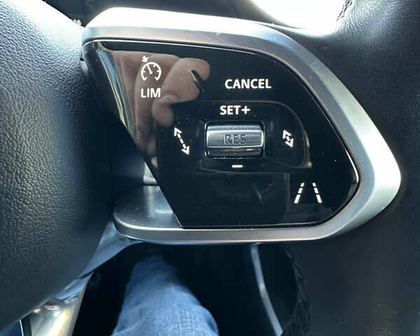 Серый Ягуар I-Pace, объемом двигателя 0 л и пробегом 107 тыс. км за 22000 $, фото 10 на Automoto.ua