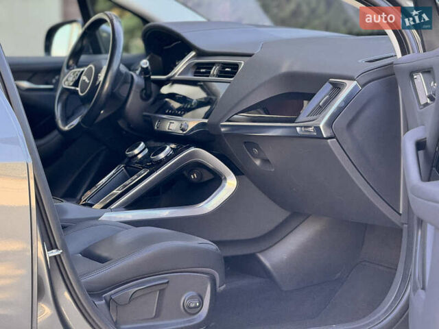 Серый Ягуар I-Pace, объемом двигателя 0 л и пробегом 142 тыс. км за 20900 $, фото 33 на Automoto.ua