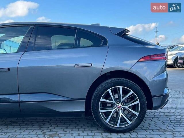 Серый Ягуар I-Pace, объемом двигателя 0 л и пробегом 155 тыс. км за 29990 $, фото 3 на Automoto.ua