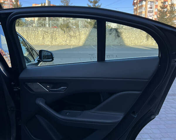 Серый Ягуар I-Pace, объемом двигателя 0 л и пробегом 132 тыс. км за 19999 $, фото 22 на Automoto.ua