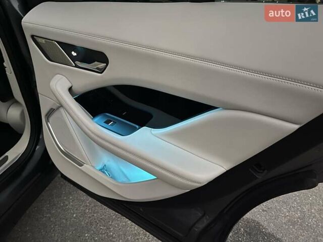 Серый Ягуар I-Pace, объемом двигателя 0 л и пробегом 83 тыс. км за 29500 $, фото 55 на Automoto.ua