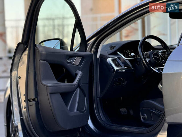 Серый Ягуар I-Pace, объемом двигателя 0 л и пробегом 142 тыс. км за 20900 $, фото 45 на Automoto.ua