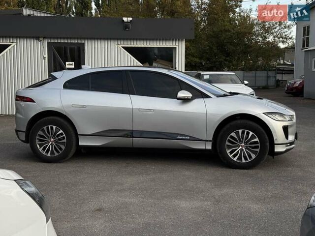 Серый Ягуар I-Pace, объемом двигателя 0 л и пробегом 209 тыс. км за 20900 $, фото 7 на Automoto.ua