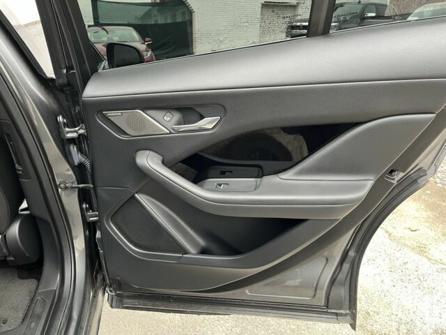 Сірий Ягуар I-Pace, об'ємом двигуна 0 л та пробігом 105 тис. км за 25900 $, фото 17 на Automoto.ua
