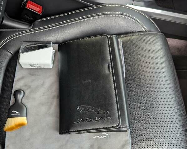 Серый Ягуар I-Pace, объемом двигателя 0 л и пробегом 169 тыс. км за 22000 $, фото 20 на Automoto.ua
