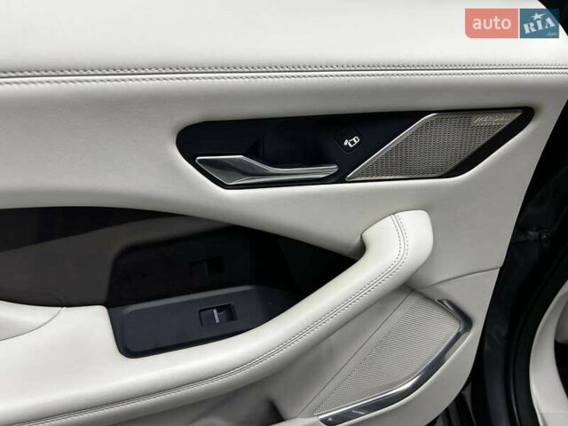 Серый Ягуар I-Pace, объемом двигателя 0 л и пробегом 152 тыс. км за 26000 $, фото 22 на Automoto.ua