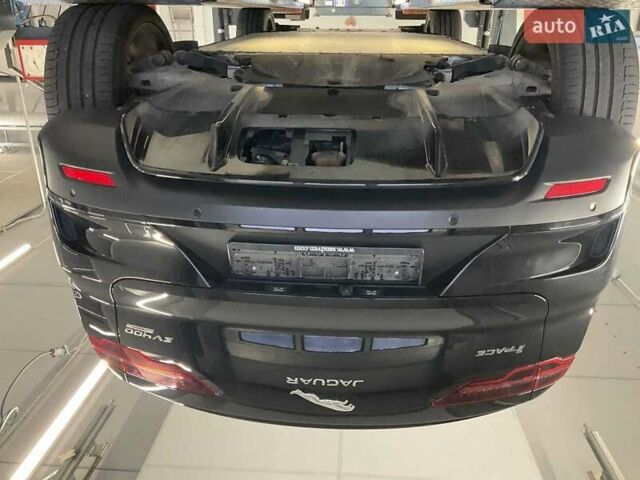 Серый Ягуар I-Pace, объемом двигателя 0 л и пробегом 95 тыс. км за 21950 $, фото 5 на Automoto.ua